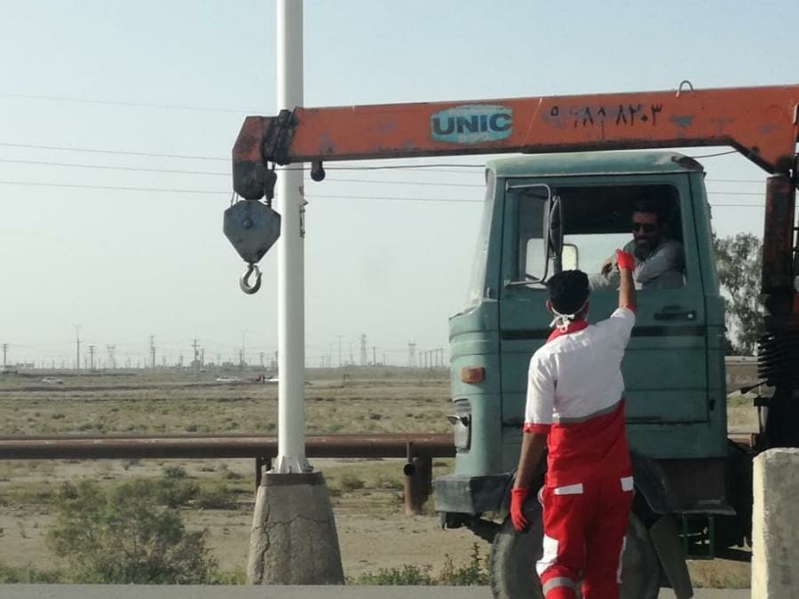 خدمات‌رسانی هلال‌احمر خوزستان ادامه دارد/ تب سنجی بیش از ۶۸۷ هزار نفر در استان